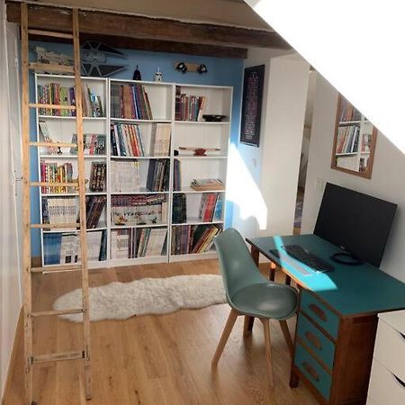 Charmant Studio A Proximite De La Gare Rer A Chatou Kültér fotó