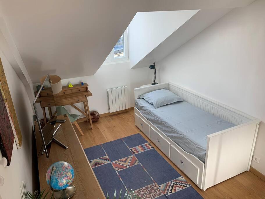 Charmant Studio A Proximite De La Gare Rer A Chatou Kültér fotó